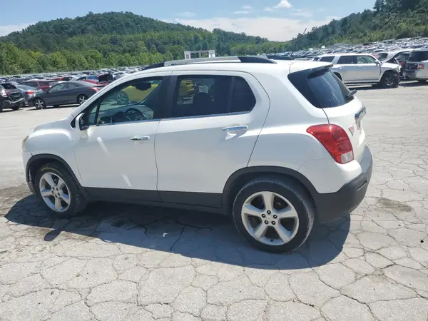 KL7CJRSB7GB543886 2016 CHEVROLET TRAX - Image 2