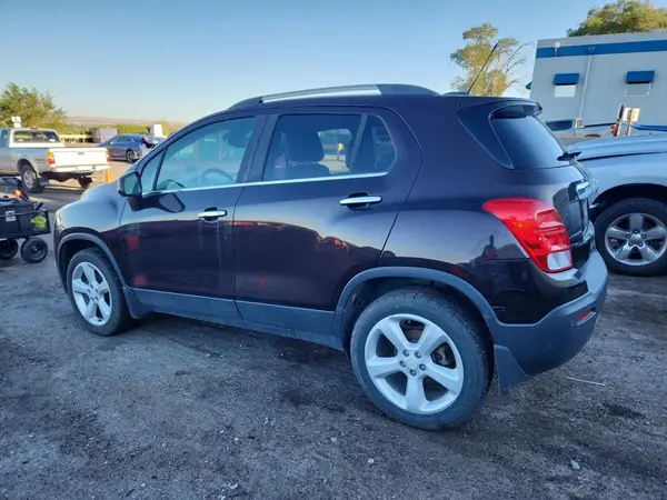 KL7CJRSB7GB603682 2016 CHEVROLET TRAX - Image 2