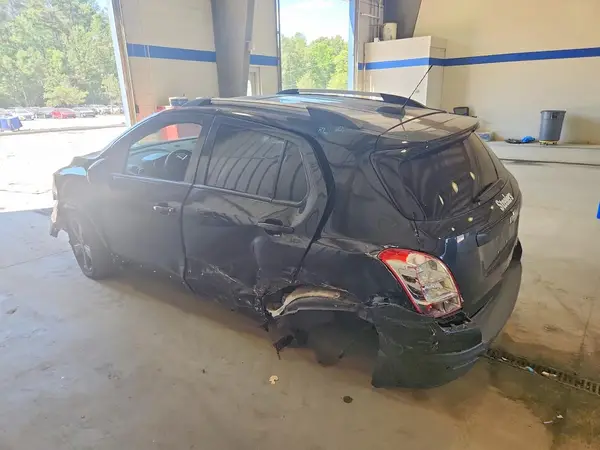 KL7CJRSB7GB709274 2016 CHEVROLET TRAX - Image 2