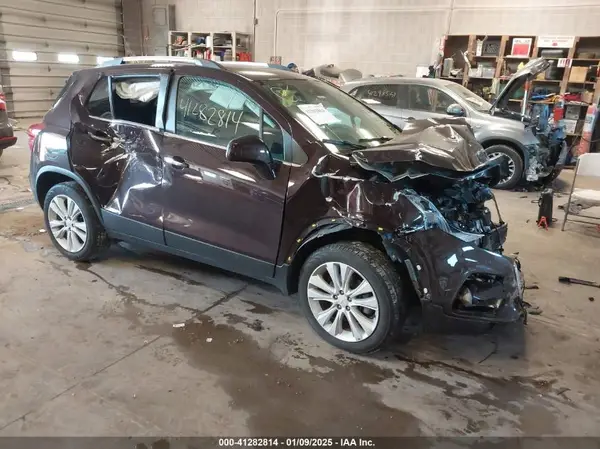 KL7CJRSB7LB339339 2020 CHEVROLET TRAX - Image 1