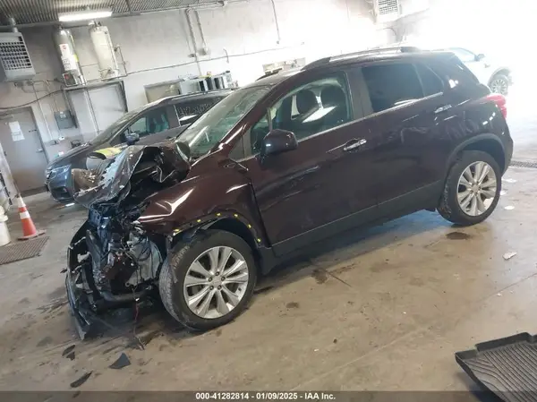 KL7CJRSB7LB339339 2020 CHEVROLET TRAX - Image 2