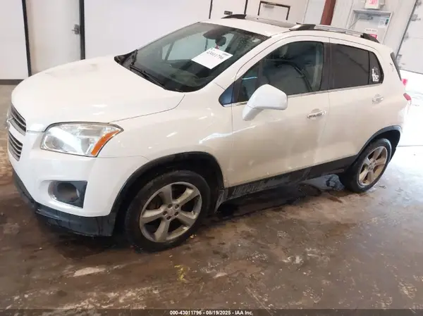 KL7CJRSB8GB504093 2016 CHEVROLET TRAX - Image 2
