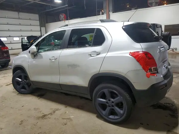 KL7CJRSB8GB511898 2016 CHEVROLET TRAX - Image 2