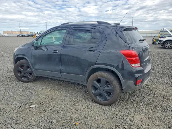 KL7CJRSB8KB727484 2019 CHEVROLET TRAX - Image 2