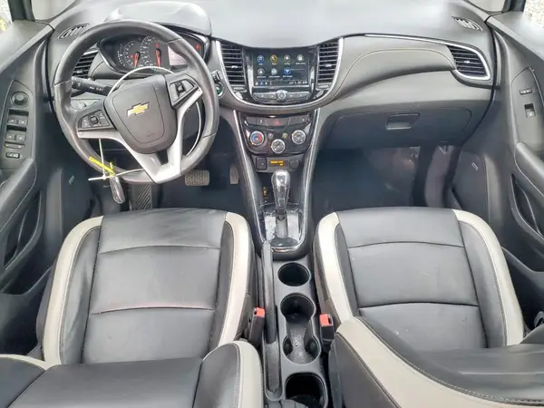 KL7CJRSB8KB727484 2019 CHEVROLET TRAX - Image 8
