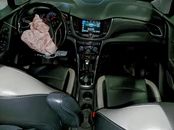 KL7CJRSB8KB753518 2019 CHEVROLET TRAX - Image 8