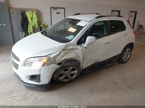 KL7CJRSB9GB613842 2016 CHEVROLET TRAX - Image 2