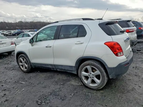 KL7CJRSBXGB690767 2016 CHEVROLET TRAX - Image 2