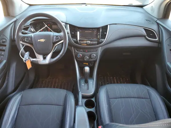 KL7CPSM5NB561869 2022 CHEVROLET TRAX - Image 8