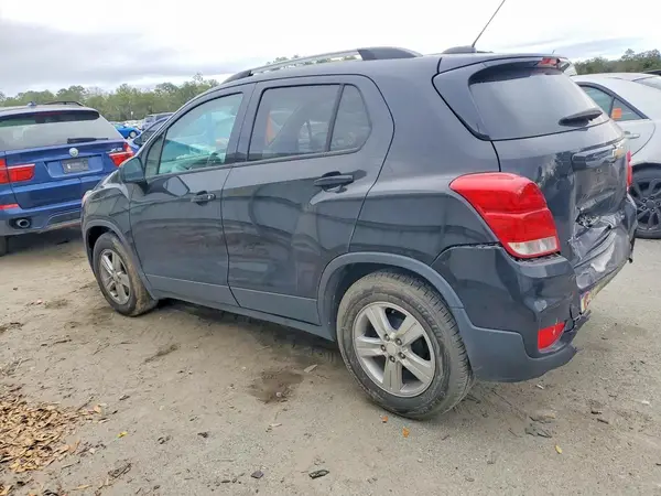 KL7JLSM4MB364246 2021 CHEVROLET TRAX - Image 2