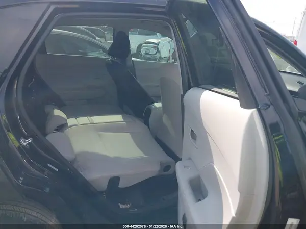 KM8HA3AB9SU237014 2025 HYUNDAI KONA - Image 8