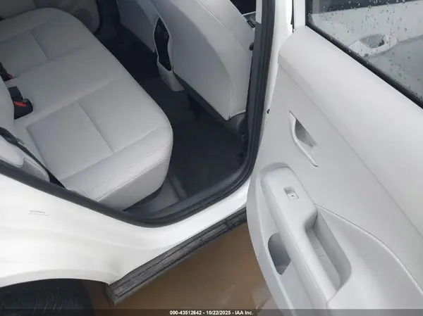 KM8HB3AB6SU215288 2025 HYUNDAI KONA - Image 8