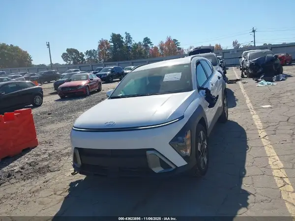 KM8HB3AB6SU308621 2025 HYUNDAI KONA - Image 2