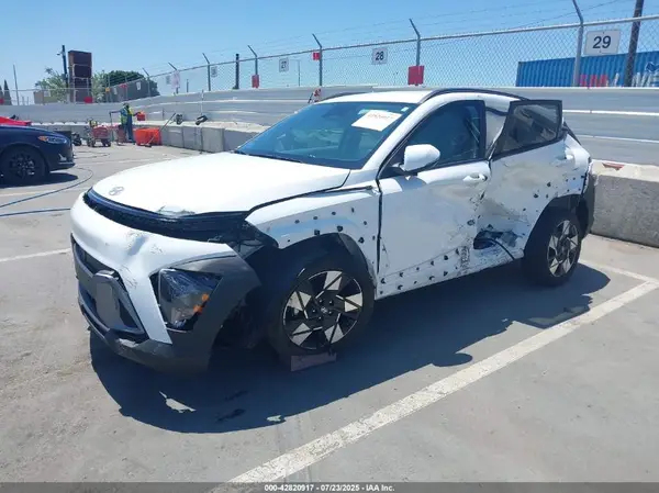 KM8HB3AB8RU076985 2024 HYUNDAI KONA - Image 2