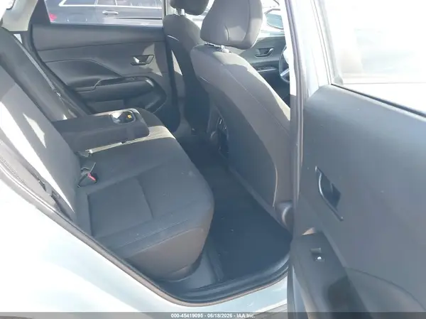 KM8HB3ABXSU325597 2025 HYUNDAI KONA - Image 8