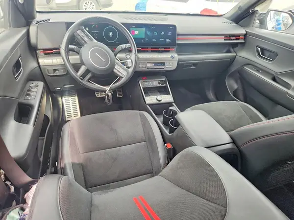 KM8HBCA33SU233708 2025 HYUNDAI KONA - Image 8