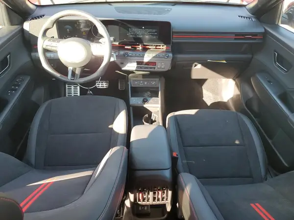 KM8HBCA33SU257958 2025 HYUNDAI KONA - Image 8