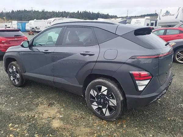 KM8HBCAB2SU207365 2025 HYUNDAI KONA - Image 2