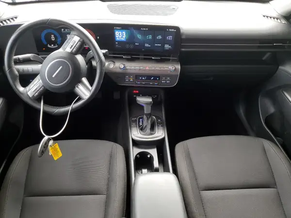 KM8HBCAB4SU216889 2025 HYUNDAI KONA - Image 8