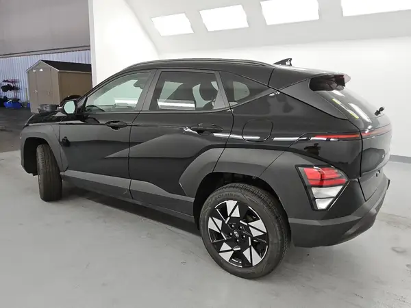 KM8HBCAB4SU286621 2025 HYUNDAI KONA - Image 2
