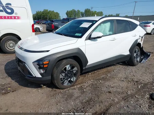 KM8HBCAB8RU074766 2024 HYUNDAI KONA - Image 2