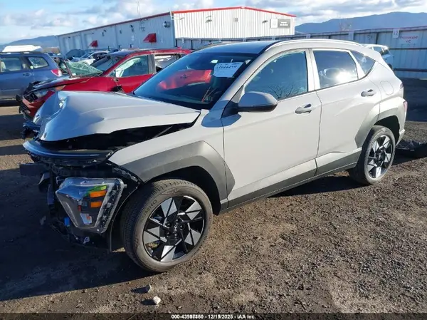 KM8HBCAB8RU121231 2024 HYUNDAI KONA - Image 2