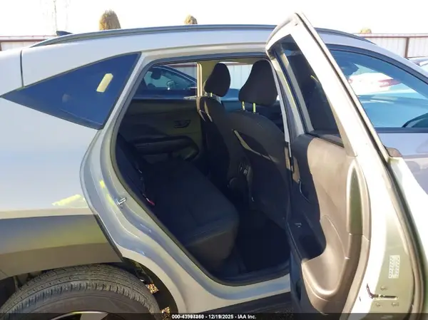 KM8HBCAB8RU121231 2024 HYUNDAI KONA - Image 8