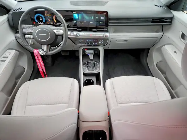 KM8HBCAB8SU282152 2025 HYUNDAI KONA - Image 8