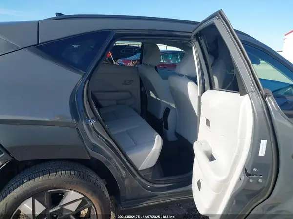KM8HBCAB8SU299906 2025 HYUNDAI KONA - Image 8