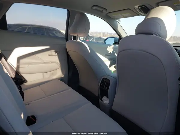 KM8HBCABXSU250450 2025 HYUNDAI KONA - Image 8