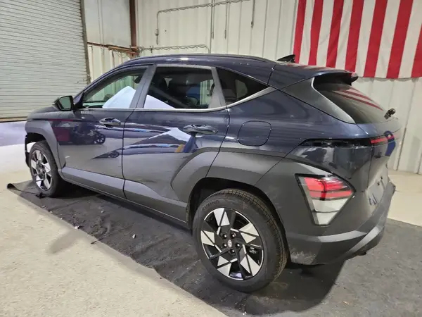 KM8HBCABXSU292018 2025 HYUNDAI KONA - Image 2