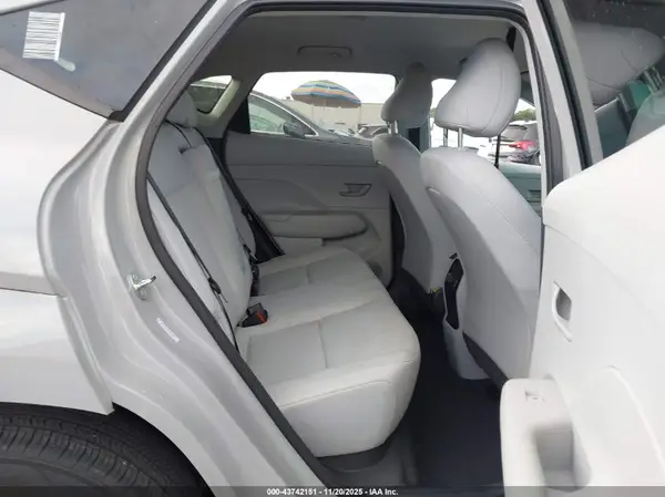 KM8HC3A69RU010672 2024 HYUNDAI KONA - Image 8