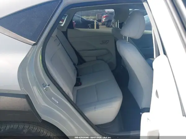 KM8HC3AB3RU081105 2024 HYUNDAI KONA - Image 8