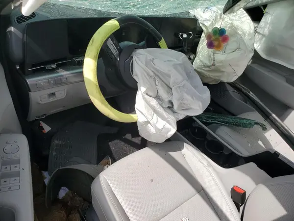 KM8HE3A31RU083891 2024 HYUNDAI KONA - Image 8