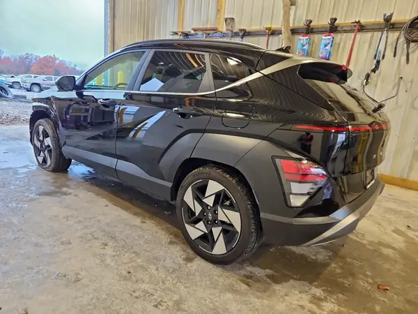 KM8HE3A32SU281577 2025 HYUNDAI KONA - Image 2