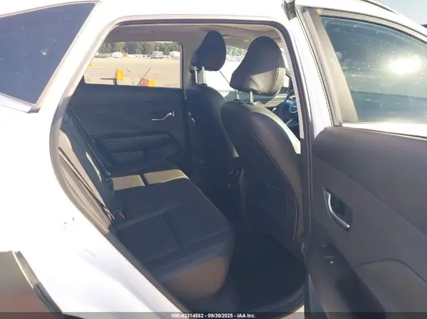 KM8HE3A33RU074674 2024 HYUNDAI KONA - Image 8