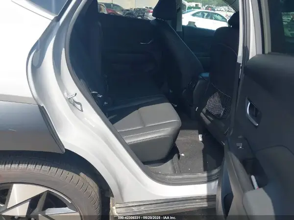 KM8HE3A33RU083715 2024 HYUNDAI KONA - Image 8