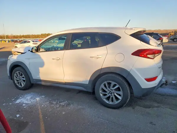 KM8J23A40GU135320 2016 HYUNDAI TUCSON - Image 2