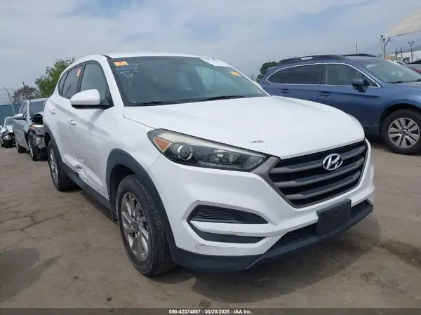 KM8J23A40GU216320 2016 HYUNDAI TUCSON - Image 1
