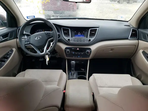 KM8J23A40GU216723 2016 HYUNDAI TUCSON - Image 8