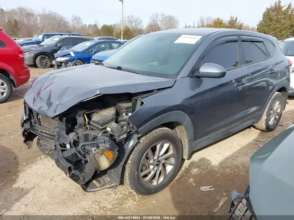 KM8J23A40GU226605 2016 HYUNDAI TUCSON - Image 2