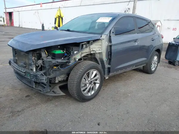 KM8J23A40GU235952 2016 HYUNDAI TUCSON - Image 2
