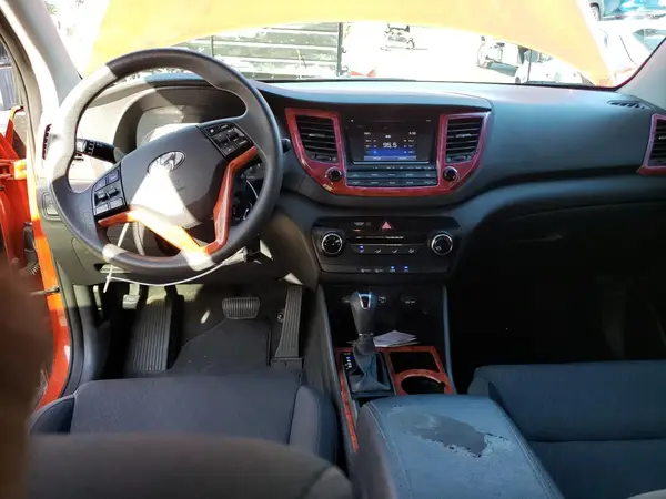 KM8J23A40HU262716 2017 HYUNDAI TUCSON - Image 8