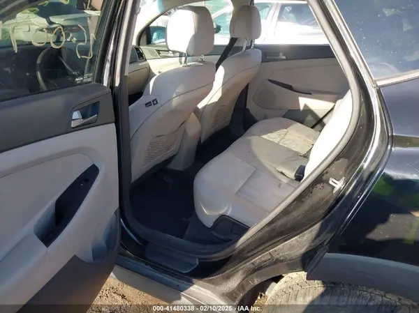 KM8J23A40HU278267 2017 HYUNDAI TUCSON - Image 8