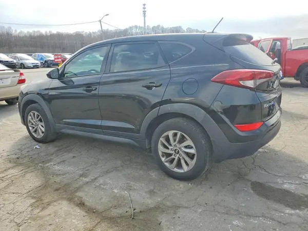 KM8J23A40HU324664 2017 HYUNDAI TUCSON - Image 2