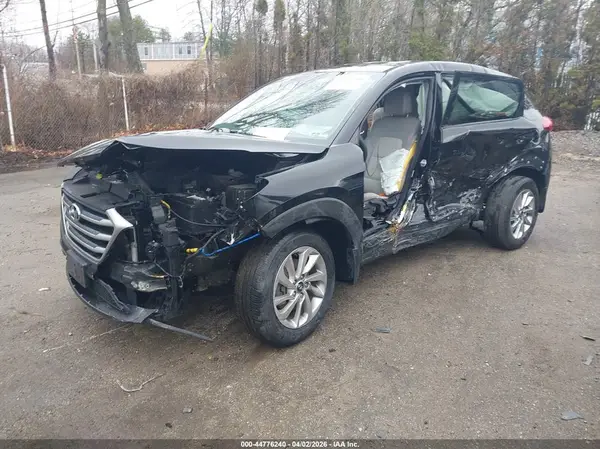 KM8J23A40HU327550 2017 HYUNDAI TUCSON - Image 2