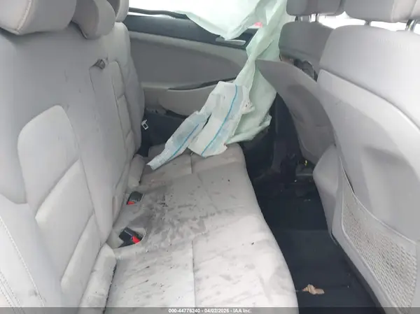 KM8J23A40HU327550 2017 HYUNDAI TUCSON - Image 8