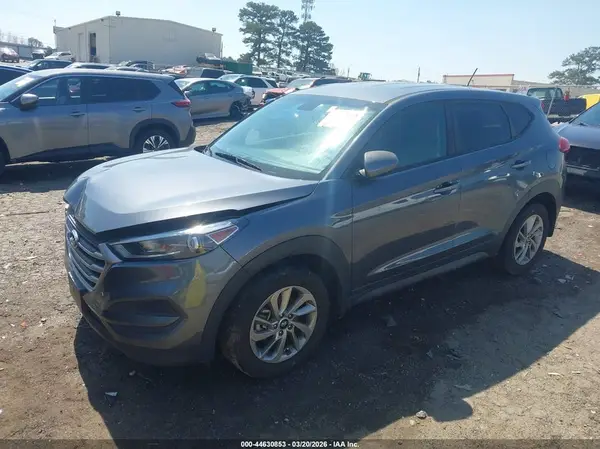 KM8J23A40HU338208 2017 HYUNDAI TUCSON - Image 2