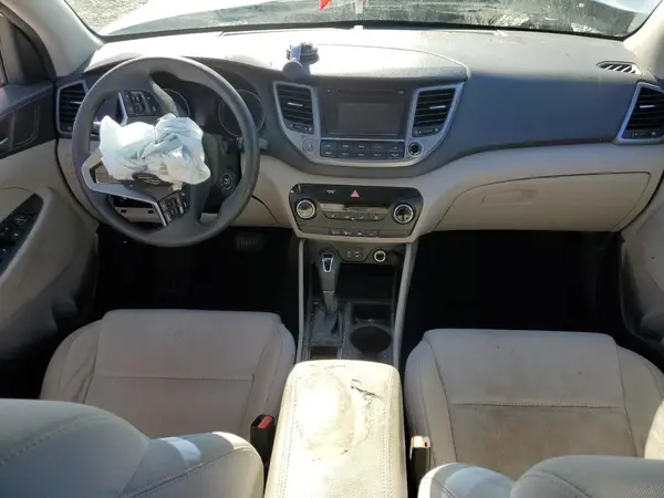 KM8J23A40HU351556 2017 HYUNDAI TUCSON - Image 8