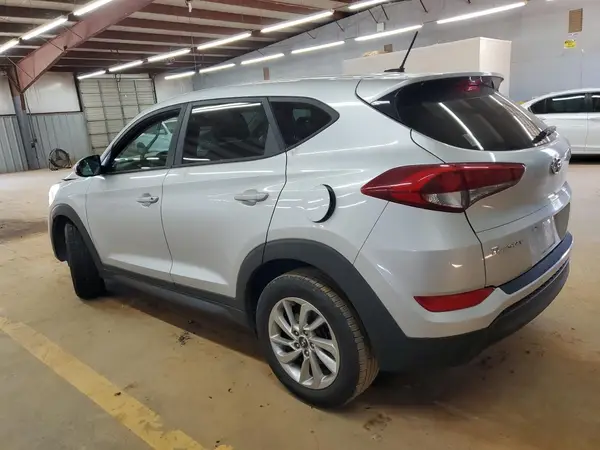 KM8J23A40HU380961 2017 HYUNDAI TUCSON - Image 2